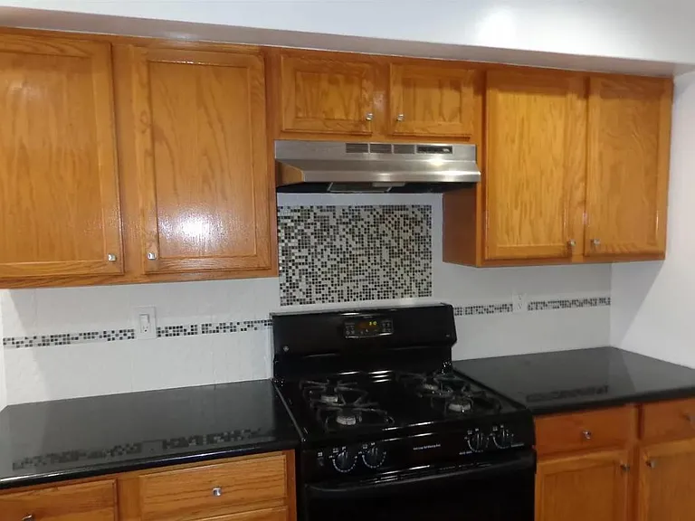 303 Edison Glen Ter — Photo 18
