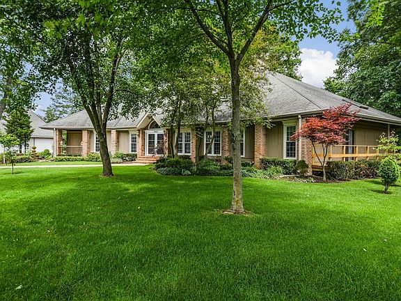 5th image of 1601 Echo Valley Dr