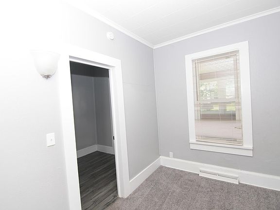 2nd image of 1133 35th St