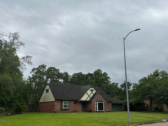 3rd image of 807 Oak Leaf St
