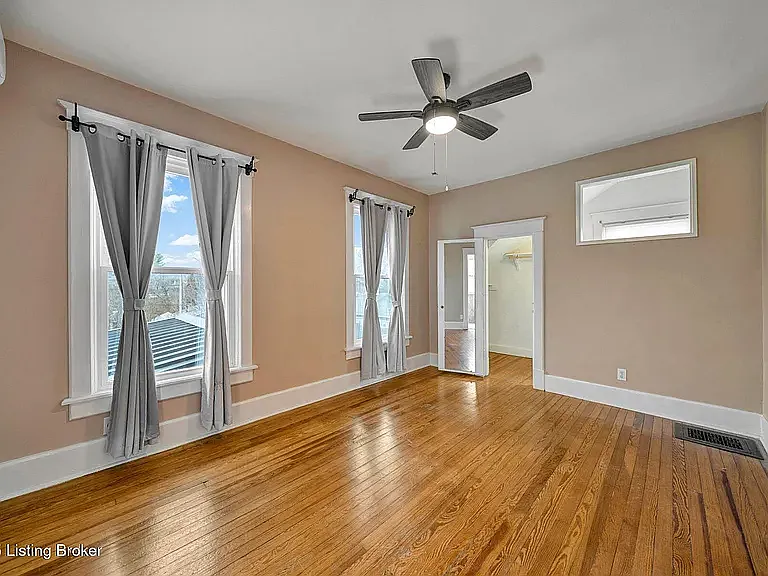 1911 Sils Ave — Photo 5