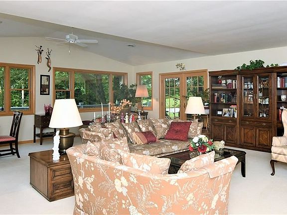4th image of 2973 Bonnebrook Dr