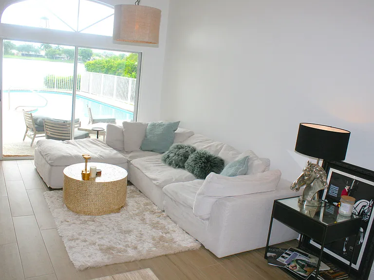 12744 Meadowbreeze Dr — Photo 5