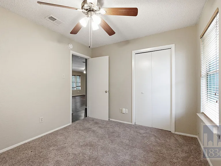 9002 Marsh Dr — Photo 17