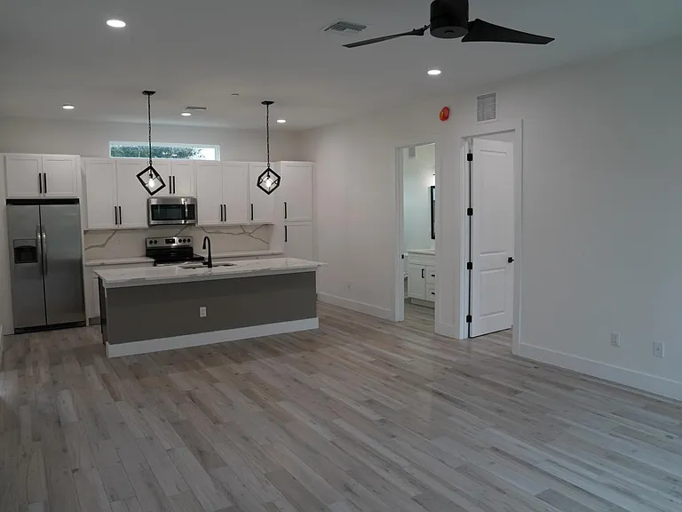 1516 Minnesota Ave #1 — Photo 8