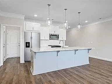 1917 Carovel Way — Photo 2