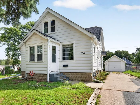 1206 S 91st STREET, West Allis, WI 53214