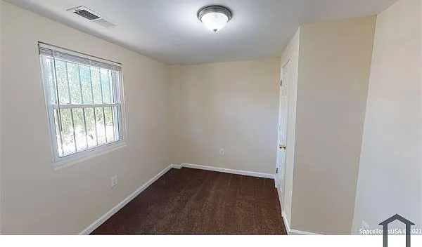 3 bed, $2,549 — Photo 2