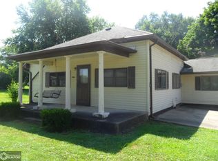506 Maiden Ln, Farmington, IA 52626