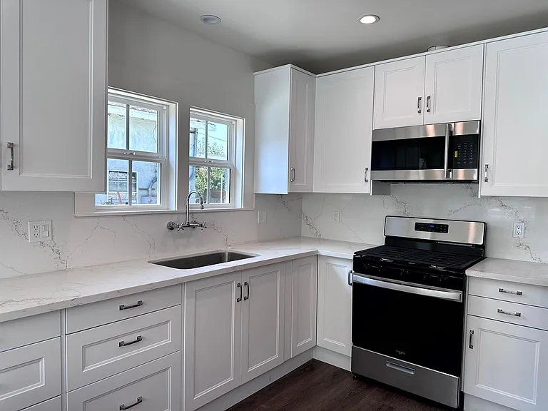 1456-1460 N. Ricardo St. — Photo 9