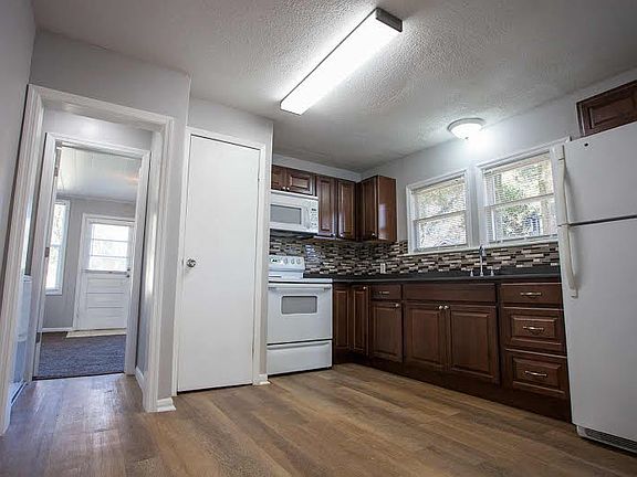 3rd image of 1210 E Sligh Ave