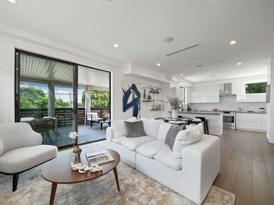 6075 Hargis St, Los Angeles, CA, 90034