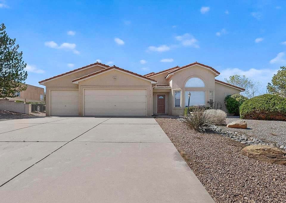 1st image of 3149 Ashkirk Loop SE