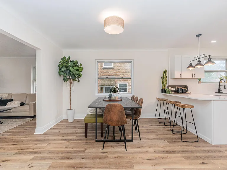 3245 Koenig Ave — Photo 5
