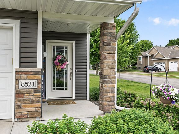 3rd image of 8521 Gateway Cir