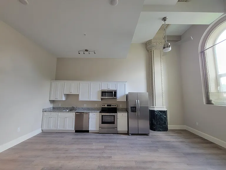 Residences at Woodlawn — Photo 91