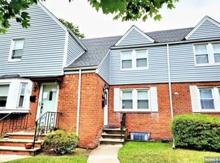 68 Knapp Pl, Englewood, NJ 07631