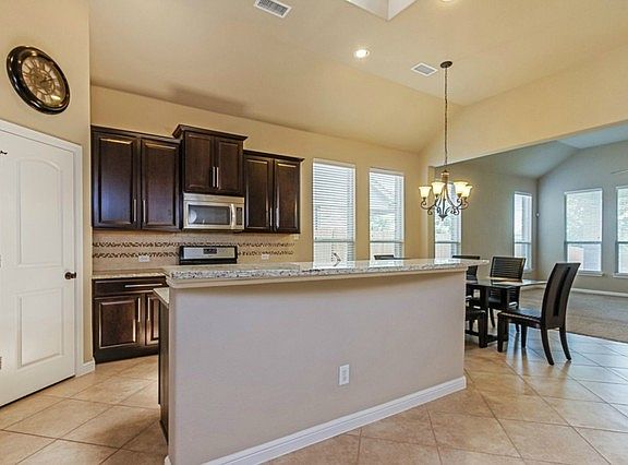 4th image of 5129 Sweetgum Ct