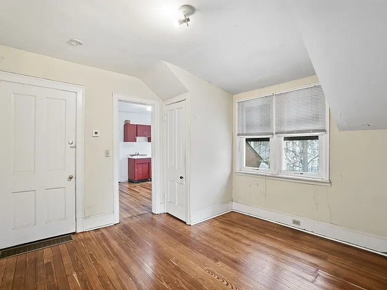 3523 Clifton Ave — Photo 11