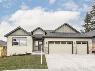 1365 NE Christine St, Estacada, OR 97023