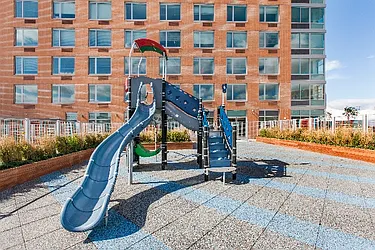 Rented by The Marketing Directors (Arias)