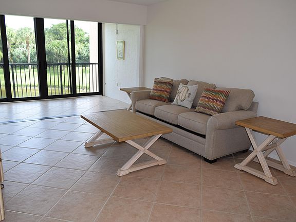 3rd image of 2400 S Ocean Drive #3824