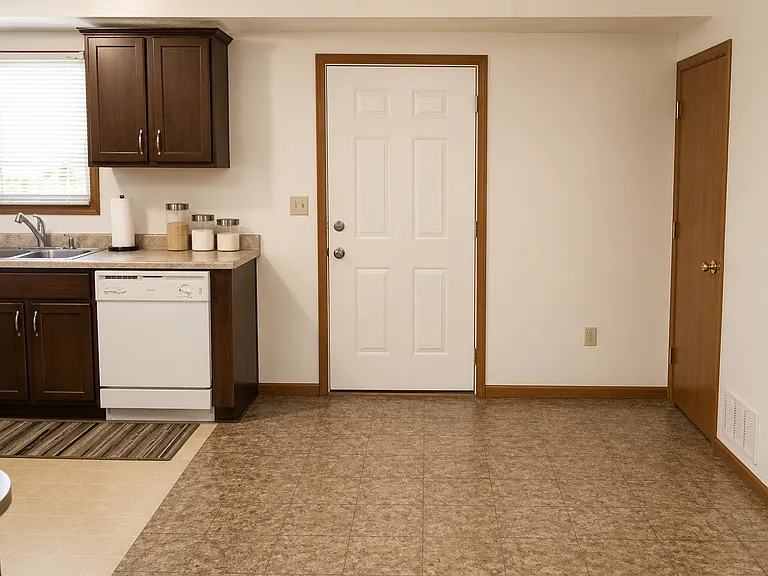 3104 Ross Ct — Photo 5