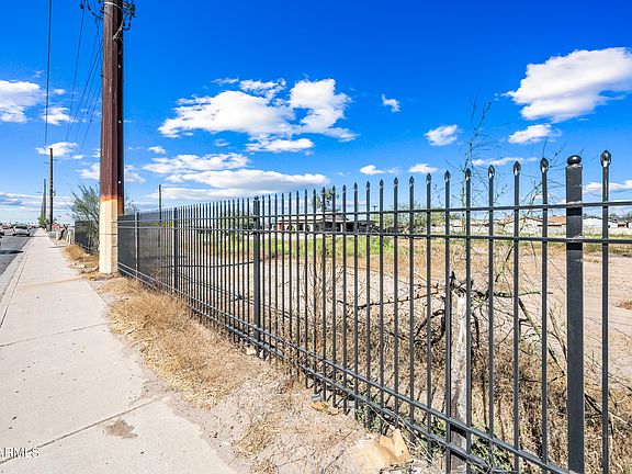 3rd image of 764 W BROADWAY Road #2