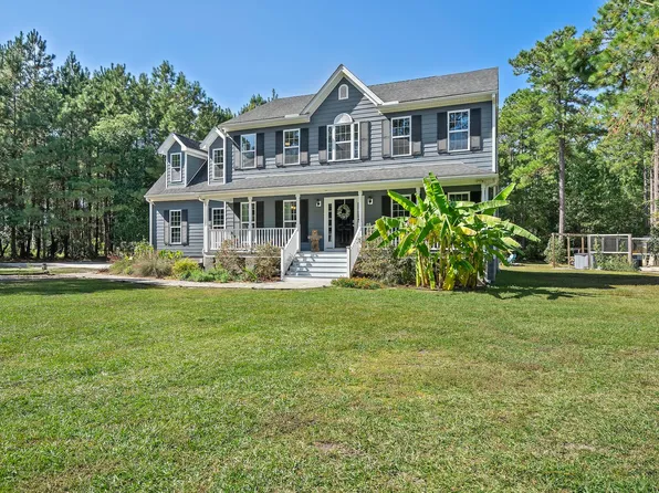 635 Hunters Haven Ln, Huger, SC 29450