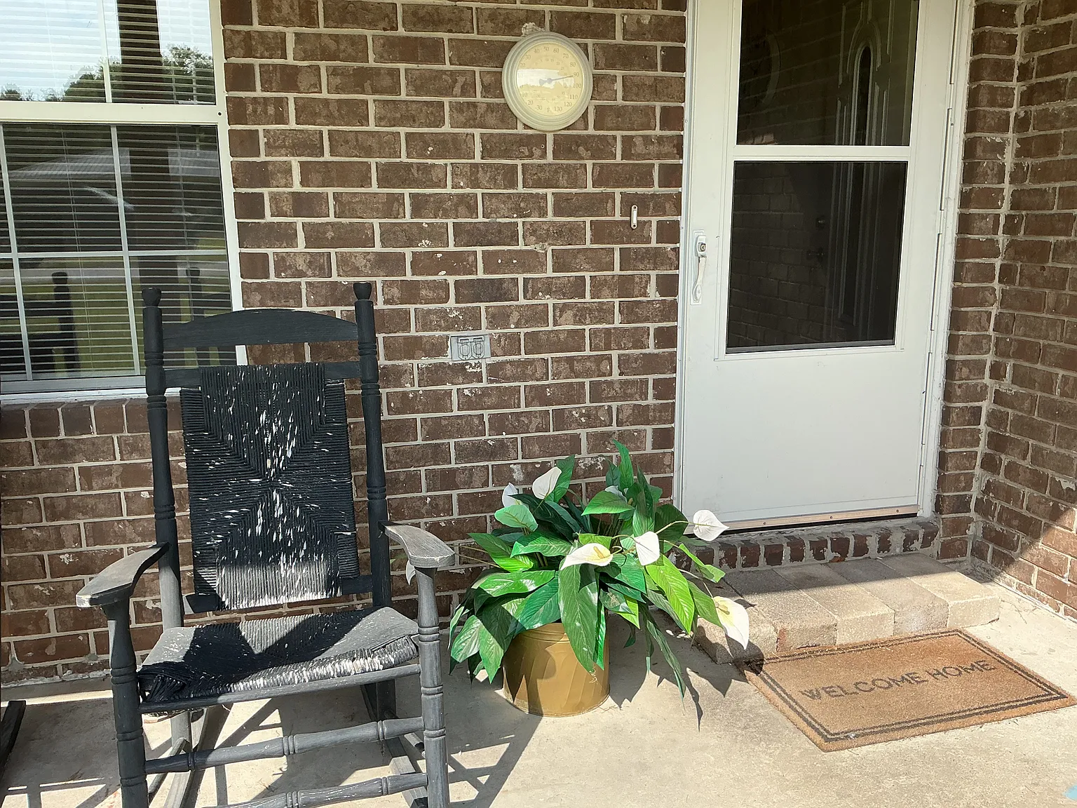 3 bed, 1276 sqft, $1,700 — Photo 2