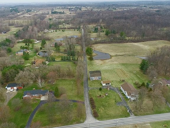 2nd image of 9535 Hickory Ridge Rd