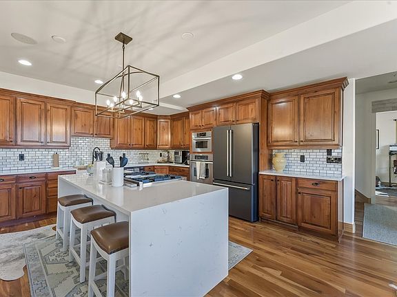2nd image of 3041 Canyon Link Dr