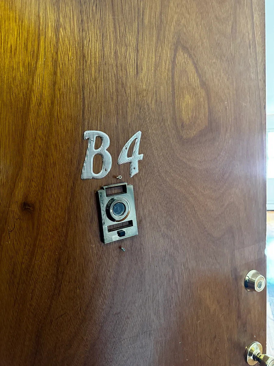Building Photo - 1106 W Saint Georges Ave #4B