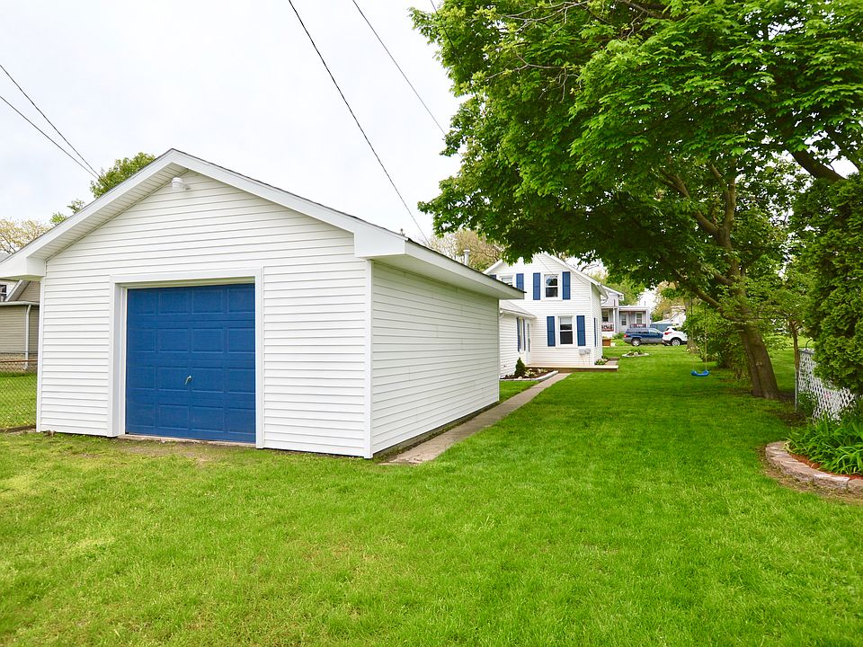 2nd image of 620 Harrison St