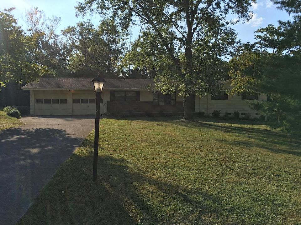 2nd image of 11116 Farr Dr