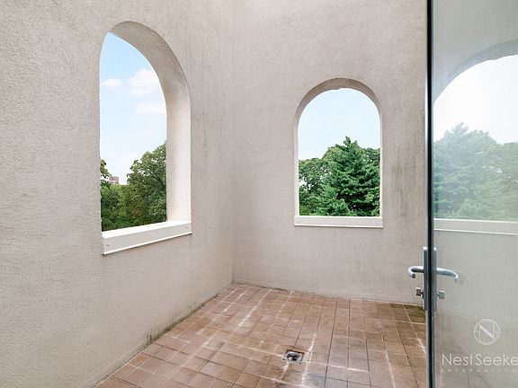 5th image of 83-30 Kew Gardens Rd Penthouse F