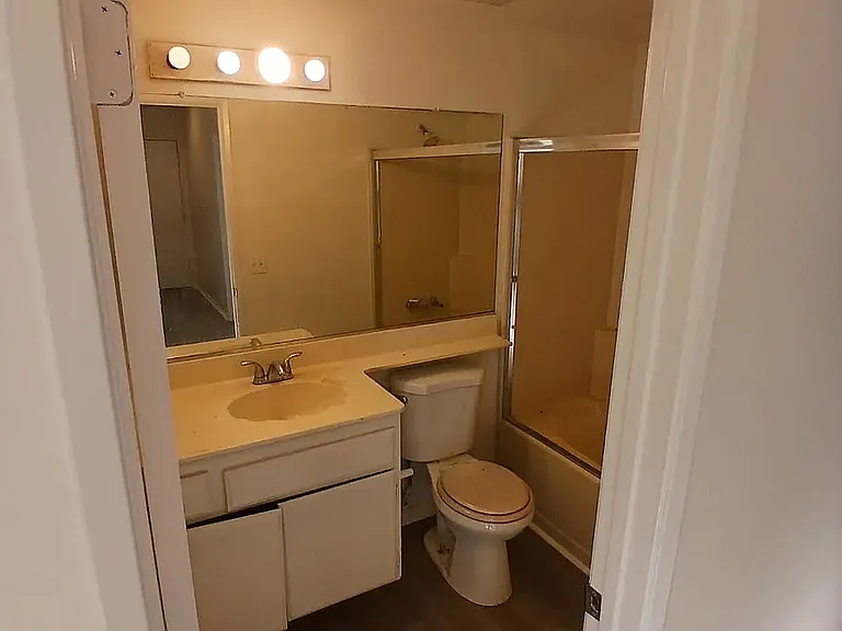 196 Sunny Halo Ct — Photo 9