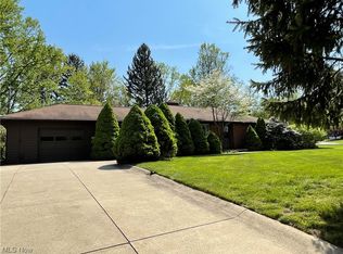 190 E Howe Rd, Tallmadge, OH 44278