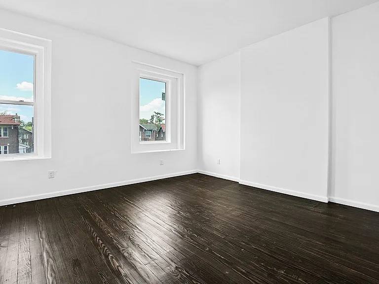 4620 Pope Ave — Photo 16