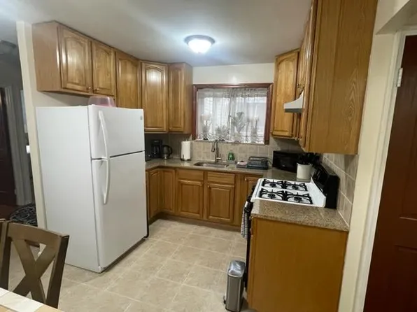 1447 E 88th St #2, Brooklyn, NY 11236