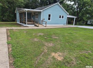 422 Mason St, Benton, IL 62812