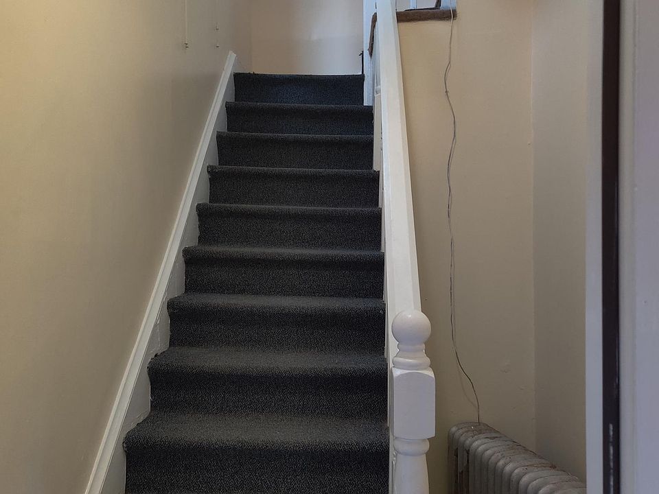 1st image of 519 Summer Ave Floor 2