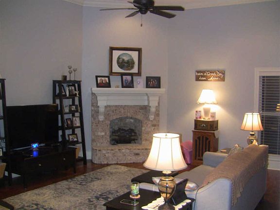 4th image of 141 Grandeur Dr