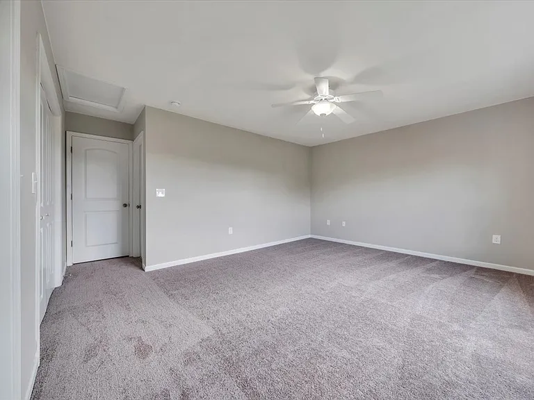6837 Village Green Dr — Photo 17