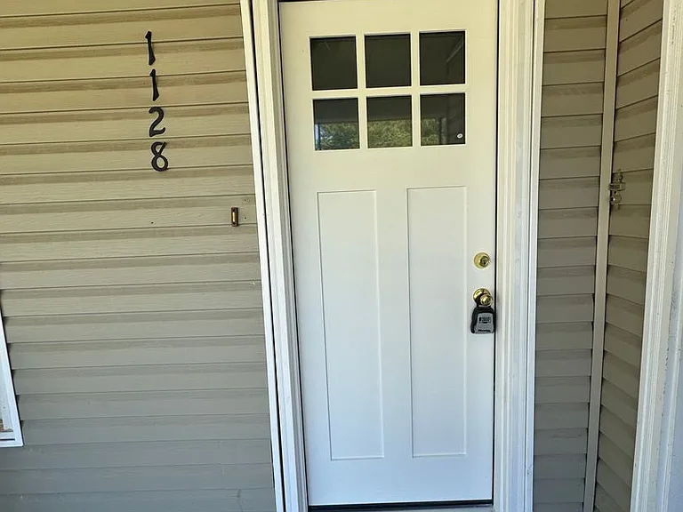 1128 N Jefferson Ave #A — Photo 3