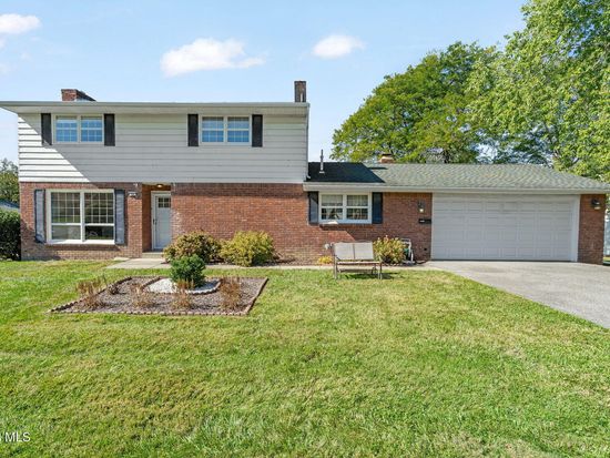 25 Farley Drive, Rensselaer, NY 12144