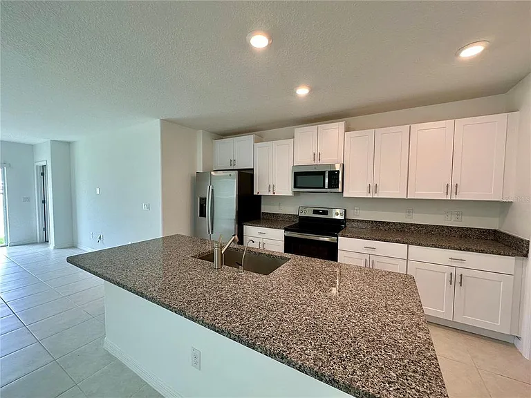 11131 Radiant Shore Loop — Photo 6
