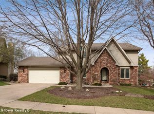 4525 96th St, Urbandale, IA 50322