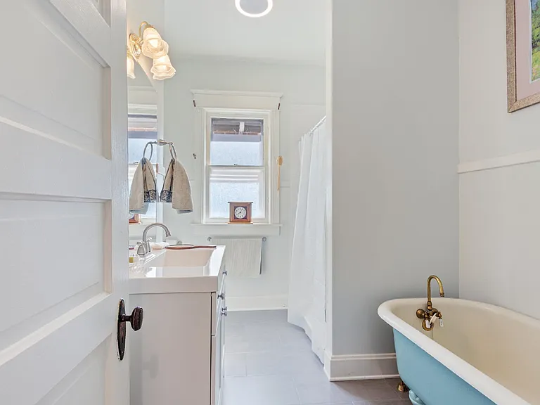632 Bross St — Photo 14