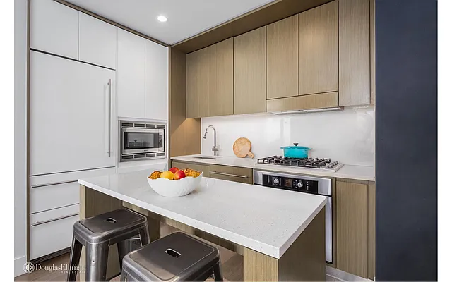 Rented by Douglas Elliman | media 29